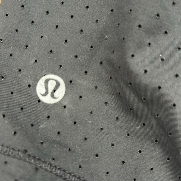 Lululemon Final Lap Short (2.5") Black Size 8 - Picture 6 of 9